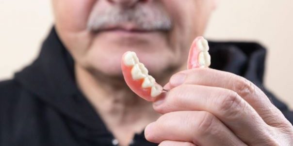 Expertos en Prótesis Dentales Expertos en Prótesis Dentales