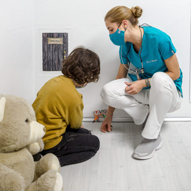 Cómo es la primera visita de un niño al dentista